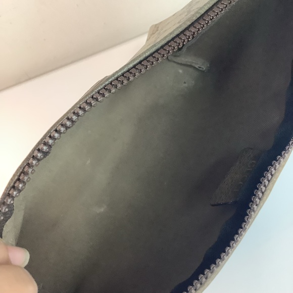 ⚜️GUCCI Plus Pouch (PVC) Vintage⚜️ - Picture 7 of 10